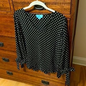 CeCe polka dot blouse NWT - M